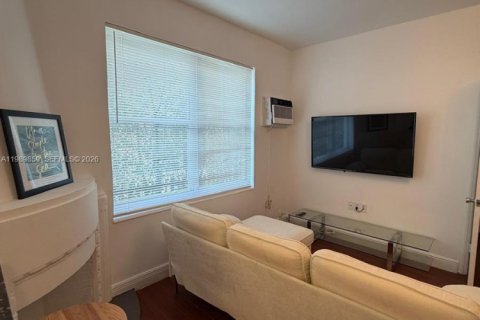 Купить кондоминиум в Майами-Бич, Флорида 1 спальня, 41.81м2, № 2058097 - фото 12