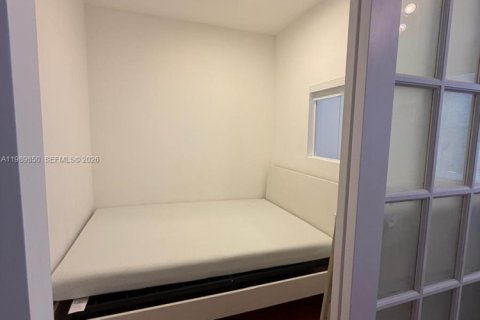 Купить кондоминиум в Майами-Бич, Флорида 1 спальня, 41.81м2, № 2058097 - фото 5