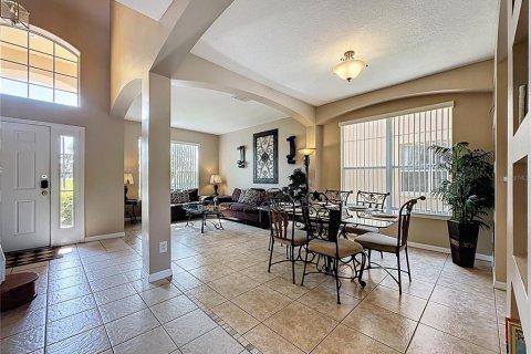 House in Davenport, Florida 6 bedrooms, 257.43 sq.m. № 1686687 - photo 6