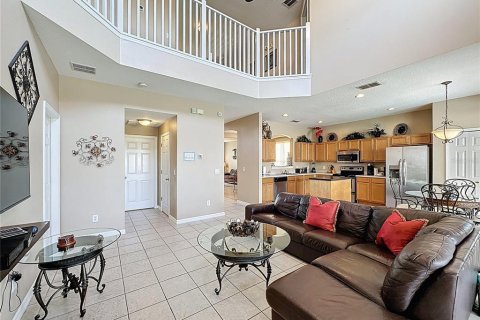 House in Davenport, Florida 6 bedrooms, 257.43 sq.m. № 1686687 - photo 19