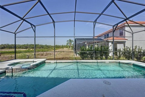 House in Davenport, Florida 6 bedrooms, 257.43 sq.m. № 1686687 - photo 29
