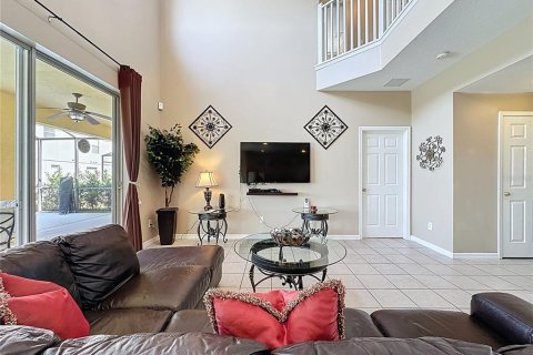 House in Davenport, Florida 6 bedrooms, 257.43 sq.m. № 1686687 - photo 15