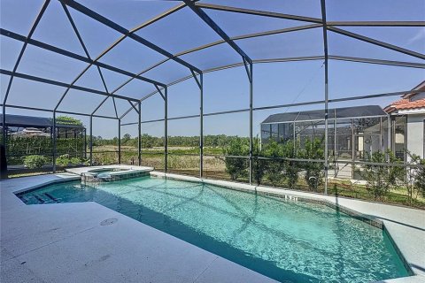 House in Davenport, Florida 6 bedrooms, 257.43 sq.m. № 1686687 - photo 30