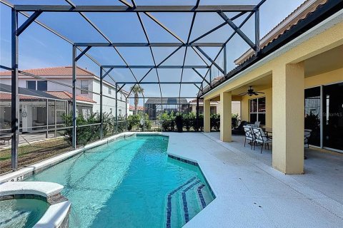 House in Davenport, Florida 6 bedrooms, 257.43 sq.m. № 1686687 - photo 27