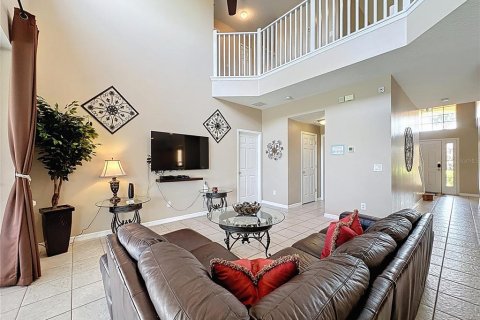 House in Davenport, Florida 6 bedrooms, 257.43 sq.m. № 1686687 - photo 14