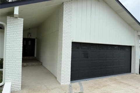 Casa en venta en Ocala, Florida, 3 dormitorios, 121.79 m2 № 1880635 - foto 1