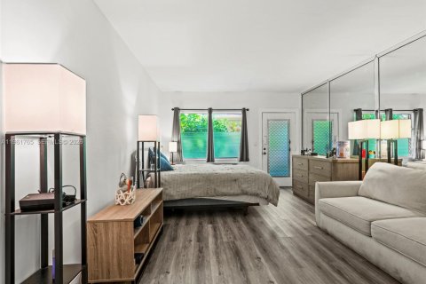 Студия в Майами-Бич, Флорида № 2024527