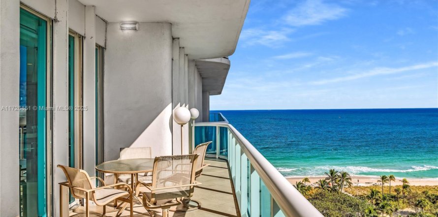Condo in Bal Harbour, Florida, 2 bedrooms № 1703583