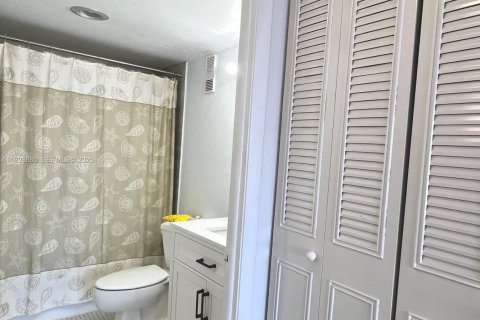 Copropriété à louer à Miami, Floride: 1 chambre, 79.15 m2 № 1987258 - photo 15