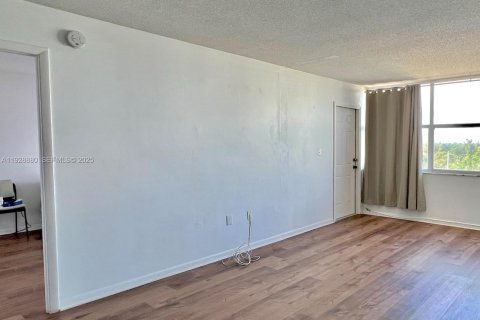 Copropriété à louer à Miami, Floride: 1 chambre, 79.15 m2 № 1987258 - photo 11