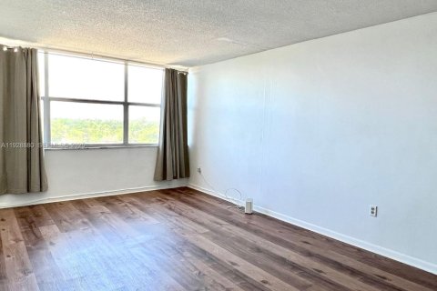 Copropriété à louer à Miami, Floride: 1 chambre, 79.15 m2 № 1987258 - photo 10