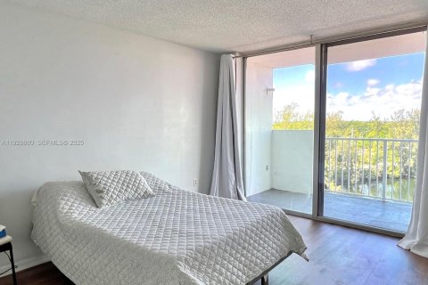 Copropriété à louer à Miami, Floride: 1 chambre, 79.15 m2 № 1987258 - photo 12