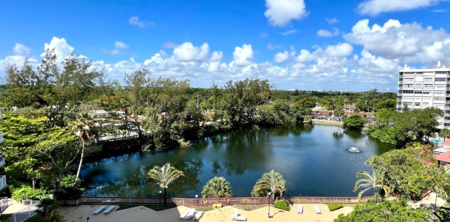 Condo à Miami, Floride, 1 chambre  № 1987258