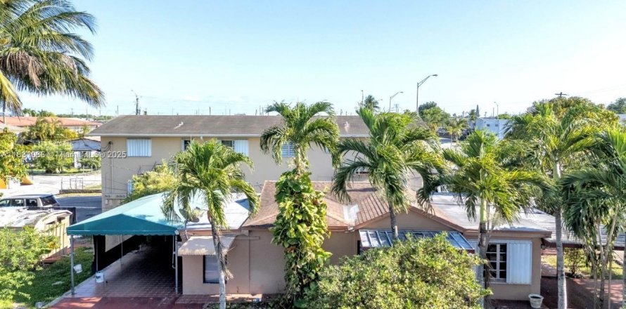 Casa en Hialeah, Florida 3 dormitorios № 1807105