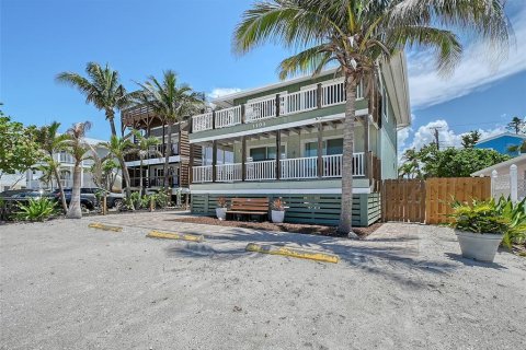 Propiedad comercial en venta en Englewood, Florida, 4 dormitorios, 154.59 m2 № 1770153 - foto 2