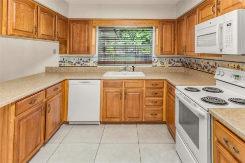 House in Lake Wales, Florida 3 bedrooms, 135.17 sq.m. № 1747616 - photo 8