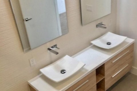 Touwnhouse à louer à Plantation, Floride: 2 chambres, 141.21 m2 № 2402370 - photo 10