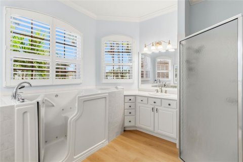Villa ou maison à vendre à Kissimmee, Floride: 3 chambres, 239.69 m2 № 2389300 - photo 24