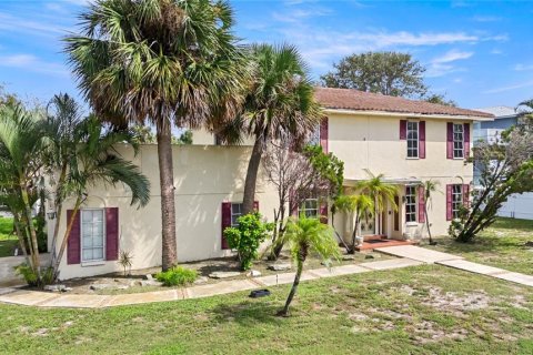 Casa en venta en Belleair Beach, Florida, 3 dormitorios, 181.35 m2 № 1912520 - foto 18