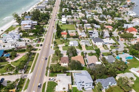 Casa en venta en Belleair Beach, Florida, 3 dormitorios, 181.35 m2 № 1912520 - foto 8