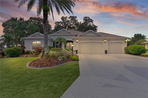 Casa en venta en The Villages, Florida, 3 dormitorios, 252.97 m2 № 1912002 - foto 1