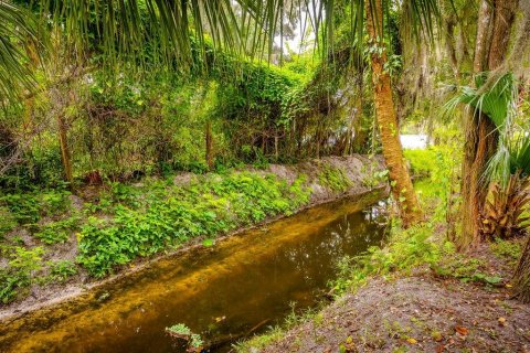 House in Edgewater, Florida 3 bedrooms, 96.43 sq.m. № 2408411 - photo 8