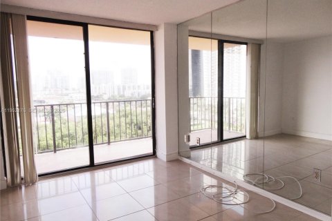 Condominio en venta en Sunny Isles Beach, Florida, 2 dormitorios, 114.46 m2 № 2011985 - foto 4