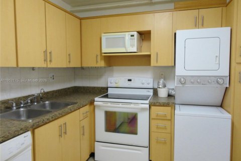 Condominio en venta en Sunny Isles Beach, Florida, 2 dormitorios, 114.46 m2 № 2011985 - foto 10