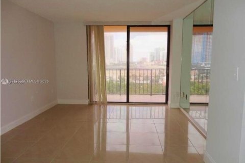 Condominio en venta en Sunny Isles Beach, Florida, 2 dormitorios, 114.46 m2 № 2011985 - foto 3