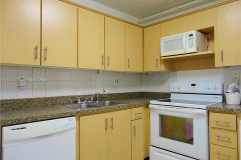 Condominio en venta en Sunny Isles Beach, Florida, 2 dormitorios, 114.46 m2 № 2011985 - foto 9