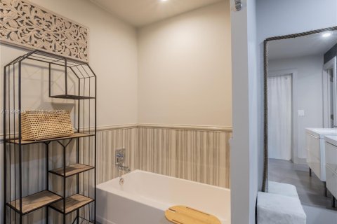 Villa ou maison à vendre à Hollywood, Floride: 3 chambres, 152.73 m2 № 1997457 - photo 22