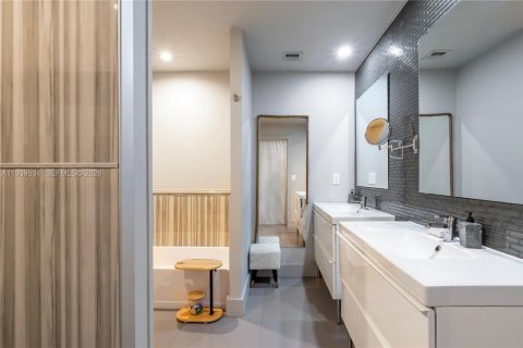 Villa ou maison à vendre à Hollywood, Floride: 3 chambres, 152.73 m2 № 1997457 - photo 20