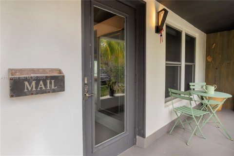 Villa ou maison à vendre à Hollywood, Floride: 3 chambres, 152.73 m2 № 1997457 - photo 2