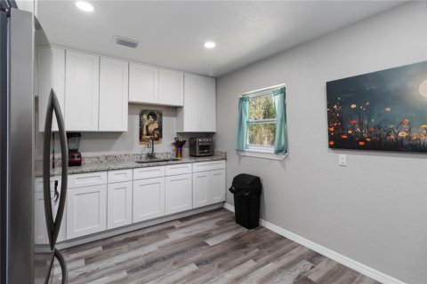 House in Auburndale, Florida 3 bedrooms, 80.27 sq.m. № 1893742 - photo 9