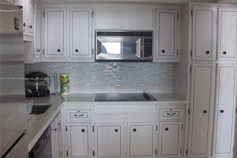 Купить кондоминиум в Авентура, Флорида 1 спальня, 93.37м2, № 1764713 - фото 2