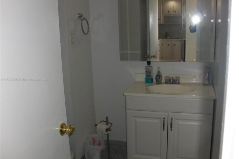 Купить кондоминиум в Авентура, Флорида 1 спальня, 93.37м2, № 1764713 - фото 3