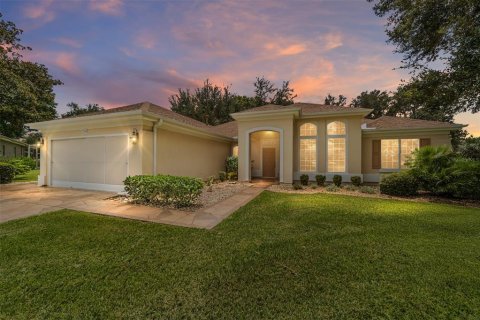 Villa ou maison à vendre à Summerfield, Floride: 3 chambres, 179.77 m2 № 1883943 - photo 1