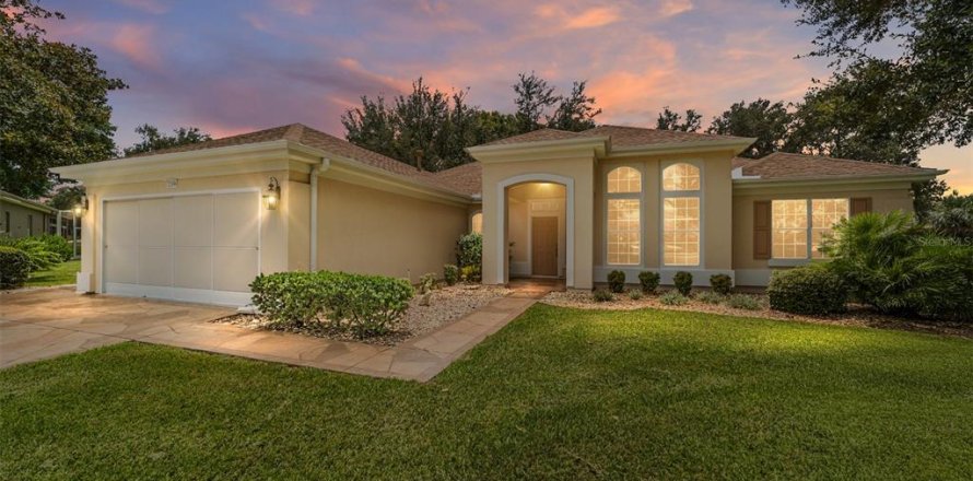 Villa ou maison à Summerfield, Floride 3 chambres, 179.77 m2 № 1883943