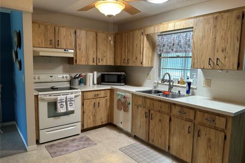 House in Ocala, Florida 3 bedrooms, 130.9 sq.m. № 1908915 - photo 9