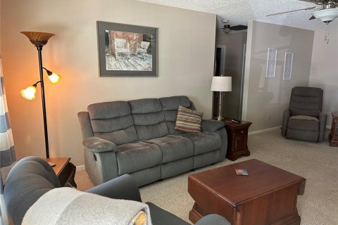 House in Ocala, Florida 3 bedrooms, 130.9 sq.m. № 1908915 - photo 4