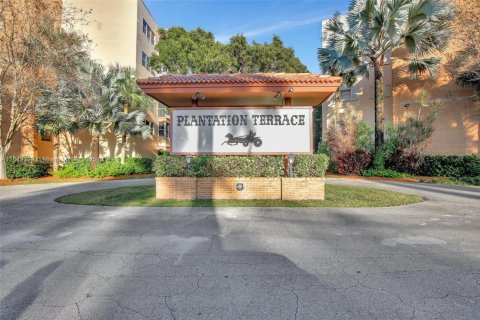 Condo in Plantation, Florida, 2 bedrooms  № 1839144 - photo 26