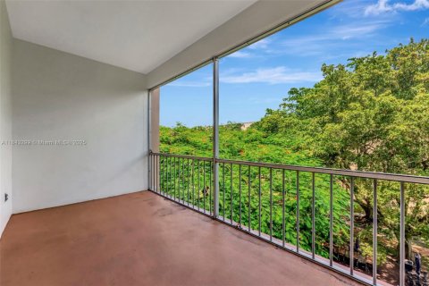 Condo in Plantation, Florida, 2 bedrooms  № 1839144 - photo 21