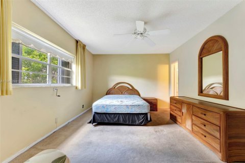 Condo in Plantation, Florida, 2 bedrooms  № 1839144 - photo 14
