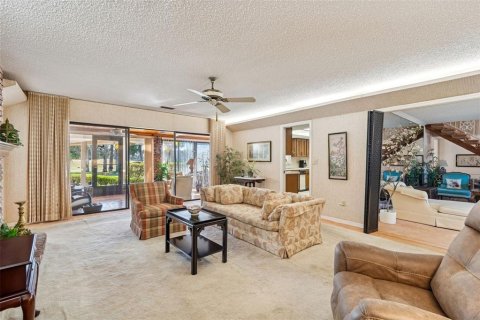 House in Wesley Chapel, Florida 4 bedrooms, 489.04 sq.m. № 2124169 - photo 13