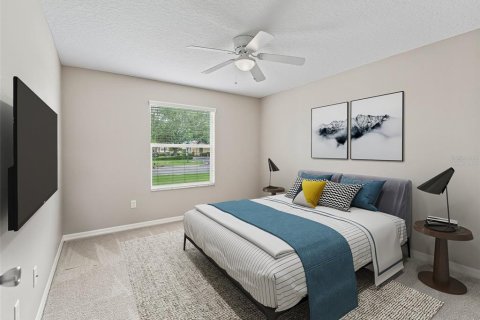 House in The Villages, Florida 3 bedrooms, 141.86 sq.m. № 1789002 - photo 15