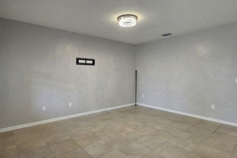 Casa en alquiler en Punta Gorda, Florida, 3 dormitorios, 157 m2 № 1846704 - foto 15