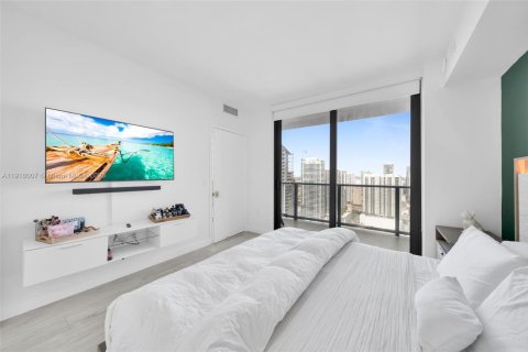 Condo in Miami, Florida, 1 bedroom № 1972508 - photo 12