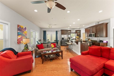 Commercial property in Orlando, Florida 6 bedrooms, 303.14 sq.m. № 1690286 - photo 7
