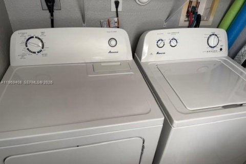 Снять в аренду таунхаус в Хомстед, Флорида 2 спальни, 114.64м2, № 2030207 - фото 28