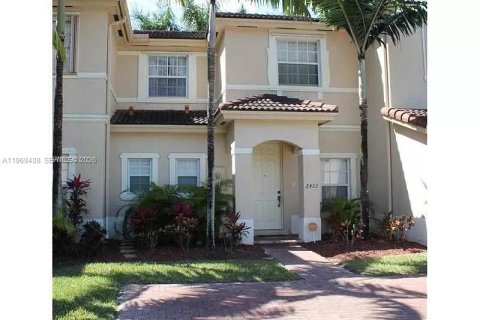 Таунхаус в Хомстед, Флорида 2 спальни, 114.64м2 № 2030207